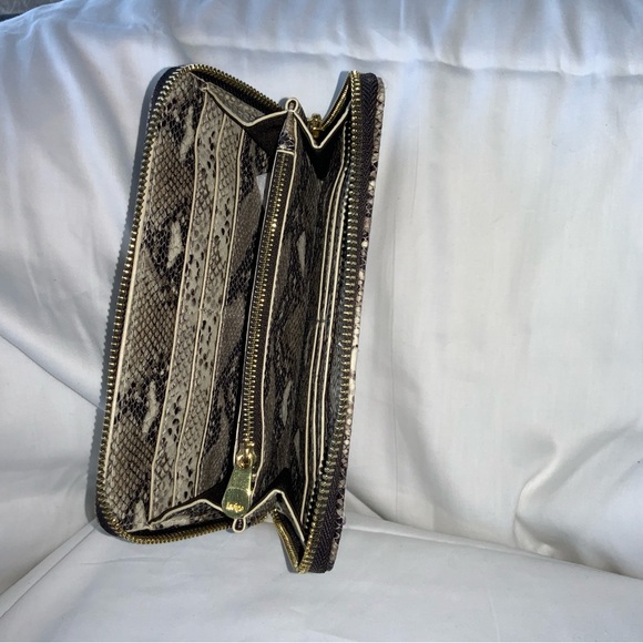 INDIGO NWOT Snakeskin Faux Leather Wallet, Brown & Cream - Picture 2 of 6
